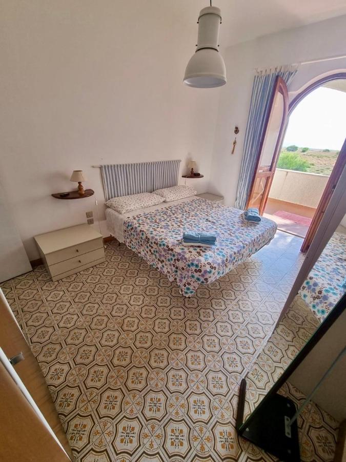 Vista Mare Su Tre Piani Con Giardino Villa Falerna Bagian luar foto