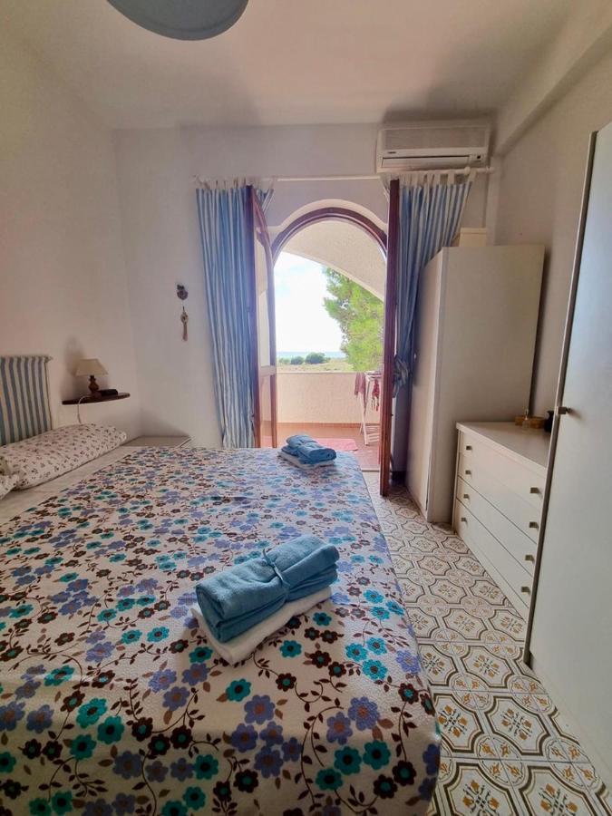 Vista Mare Su Tre Piani Con Giardino Villa Falerna Bagian luar foto